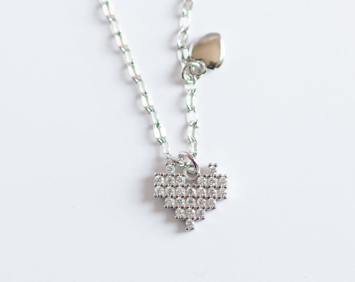 N O L O - "PIXEL L O V E" 8 bit Heart Necklace